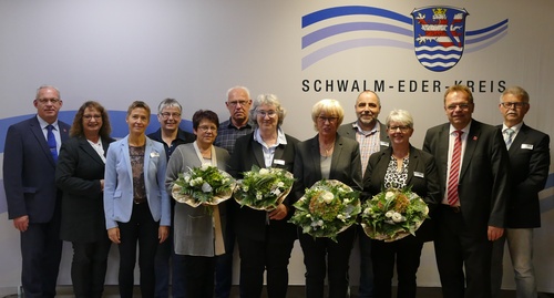 Ehrungen und Verabschiedungen in der Kreisverwaltung - Bild: Schwalm-Eder-Kreis Ehrungen und Verabschiedungen in der Kreisverwaltung