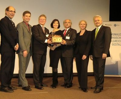 Gruppenbild von der Auszeichnung des Wettbewerbs Kommunaler Klimaschutz