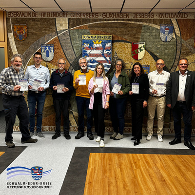 Gruppenfoto zur Pressemeldung Jahrestreffen ADFC in der Kreisverwaltung Homberg